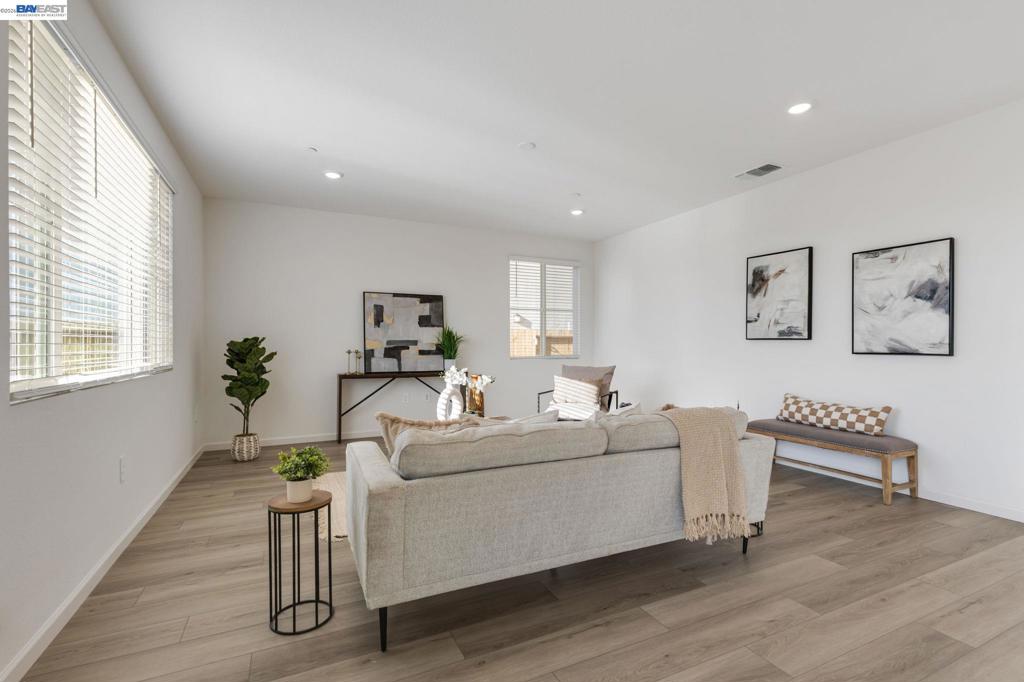 337 Frizzante Lane, Manteca, CA 95337