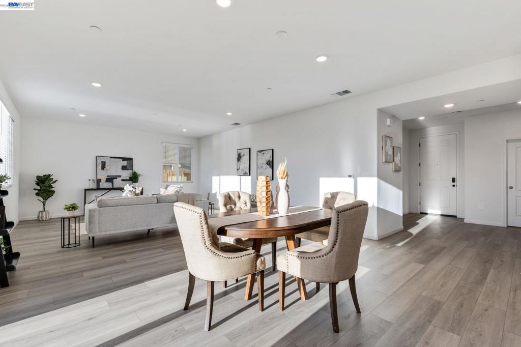 337 Frizzante Lane, Manteca, CA 95337