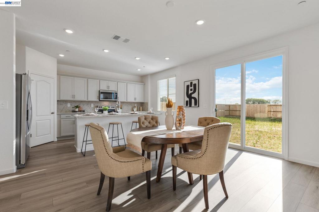 337 Frizzante Lane, Manteca, CA 95337