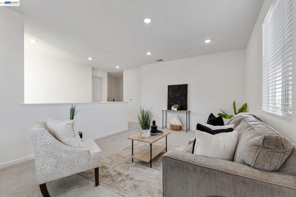 337 Frizzante Lane, Manteca, CA 95337