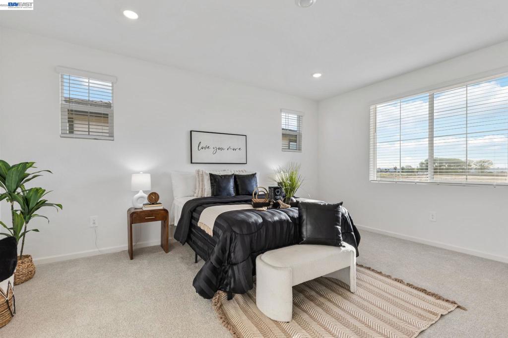 337 Frizzante Lane, Manteca, CA 95337