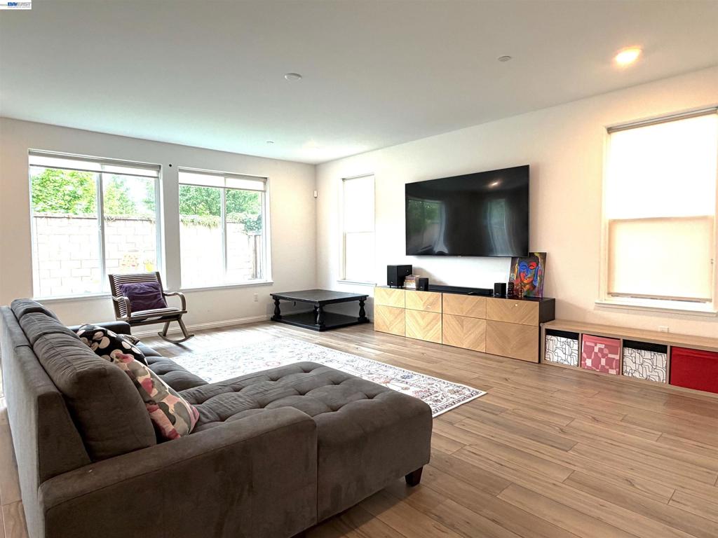 204 Wooley Creek Way, Brentwood (CC), CA 94513