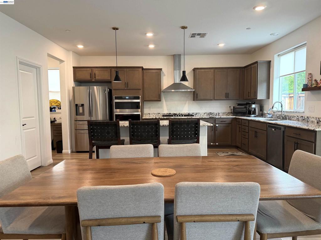 204 Wooley Creek Way, Brentwood (CC), CA 94513