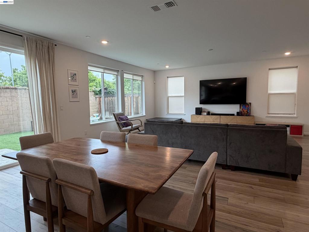 204 Wooley Creek Way, Brentwood (CC), CA 94513