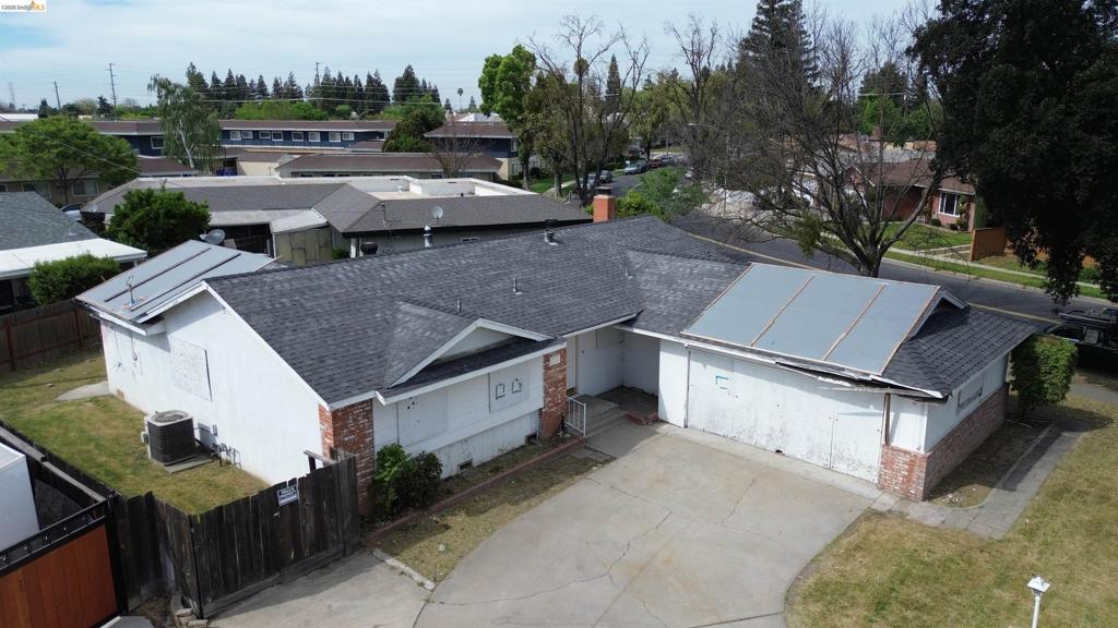 1013 Colonial Ct, Modesto, CA 95350