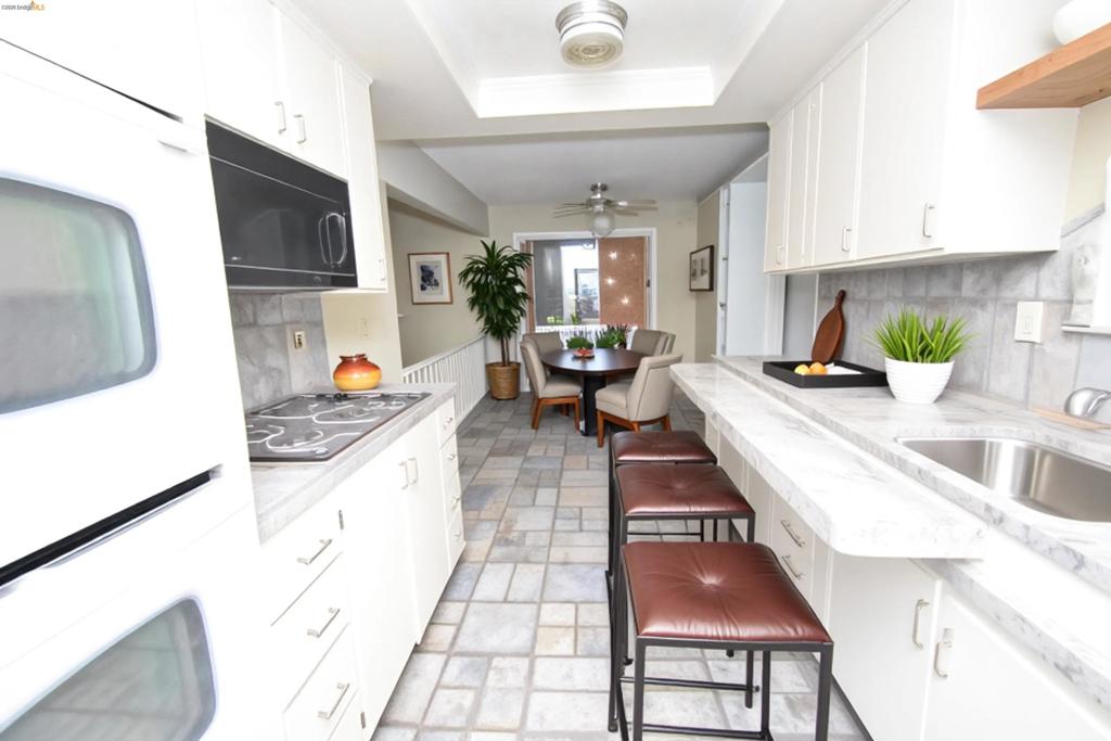 1013 Colonial Ct, Modesto, CA 95350