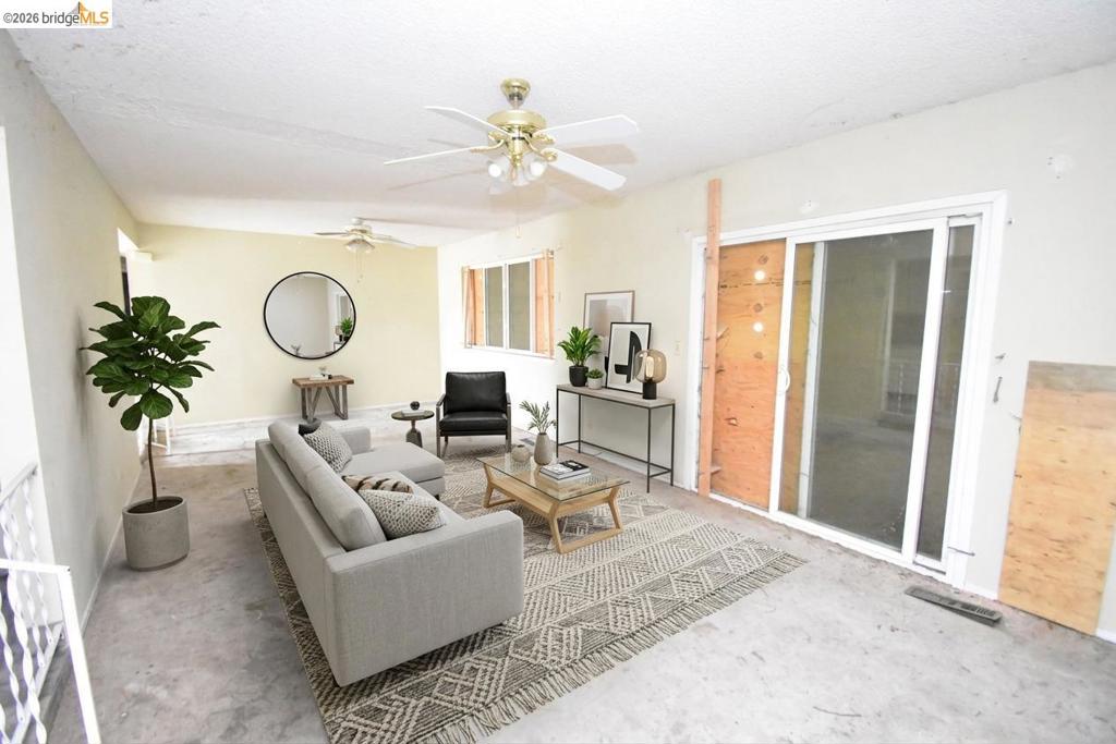 1013 Colonial Ct, Modesto, CA 95350