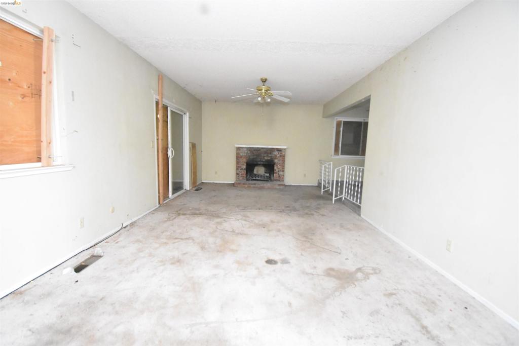 1013 Colonial Ct, Modesto, CA 95350