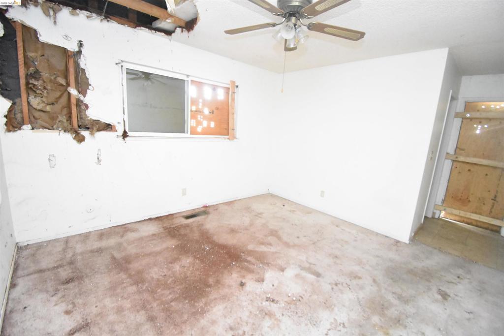 1013 Colonial Ct, Modesto, CA 95350