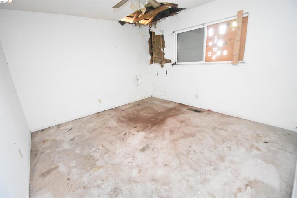 1013 Colonial Ct, Modesto, CA 95350