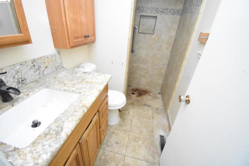 1013 Colonial Ct, Modesto, CA 95350