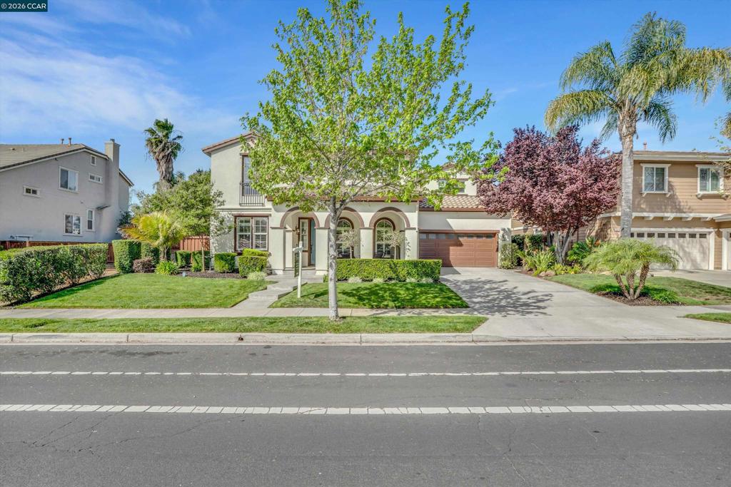 389 Roundhill Dr, Brentwood (CC), CA 94513