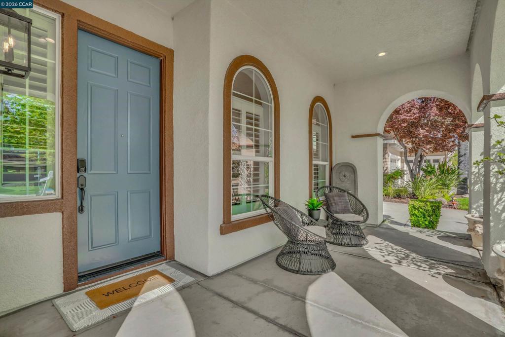 389 Roundhill Dr, Brentwood (CC), CA 94513