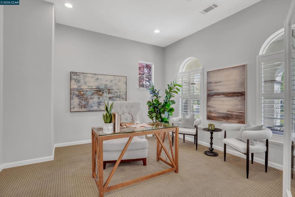 389 Roundhill Dr, Brentwood (CC), CA 94513