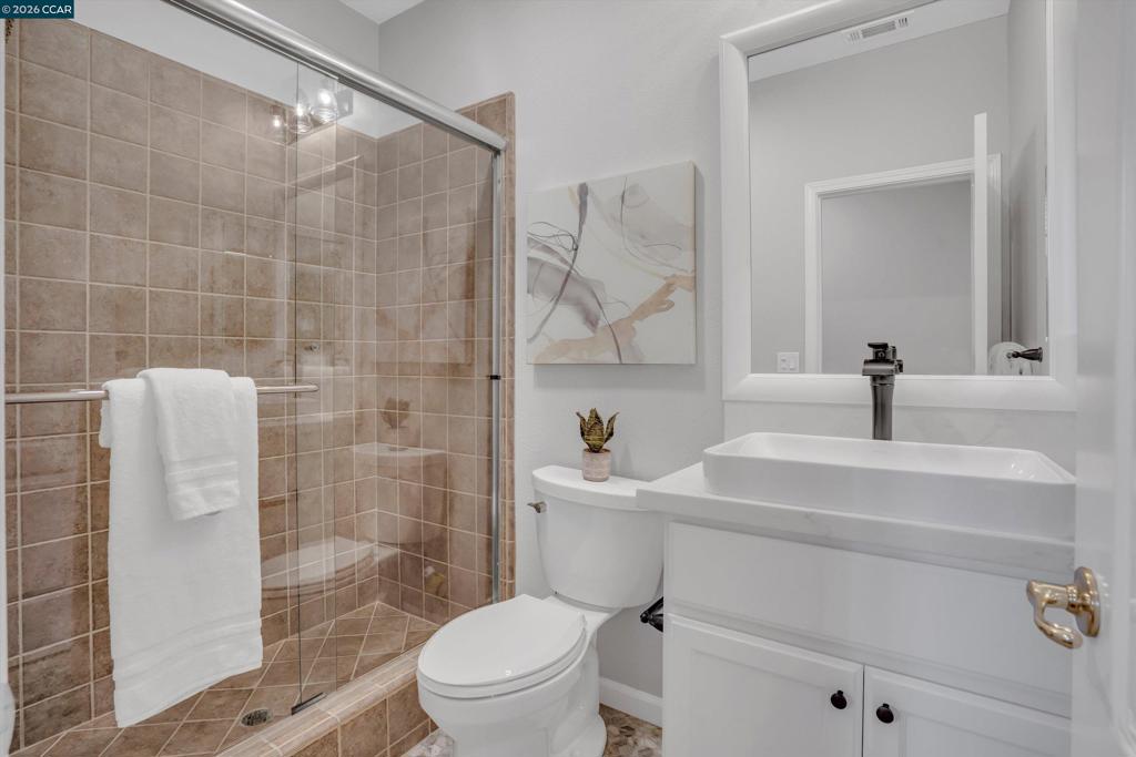 389 Roundhill Dr, Brentwood (CC), CA 94513