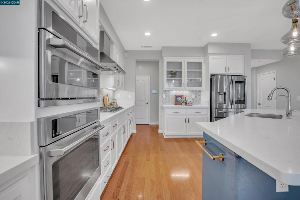 389 Roundhill Dr, Brentwood (CC), CA 94513