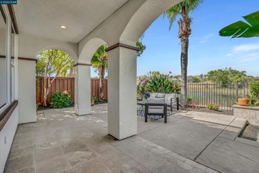 389 Roundhill Dr, Brentwood (CC), CA 94513