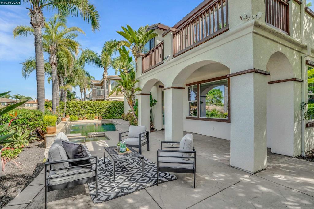 389 Roundhill Dr, Brentwood (CC), CA 94513