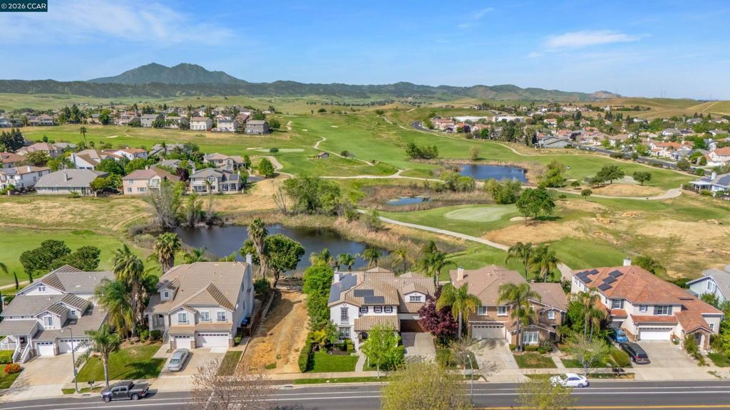 389 Roundhill Dr, Brentwood (CC), CA 94513