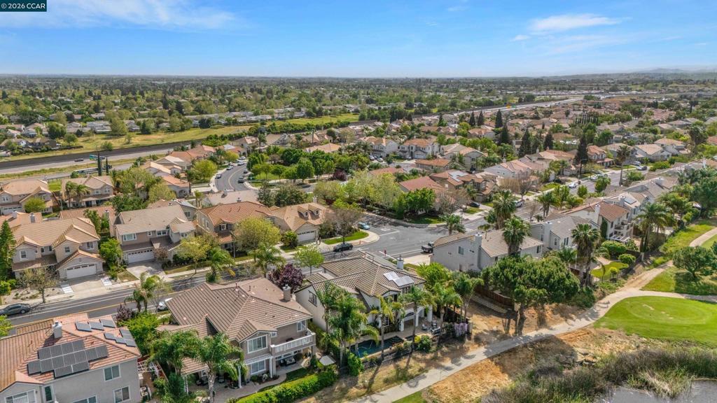 389 Roundhill Dr, Brentwood (CC), CA 94513
