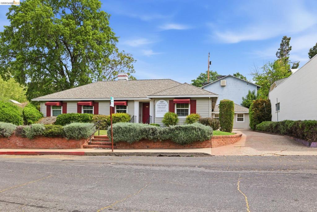 137 S Shepherd St, Sonora, CA 95370
