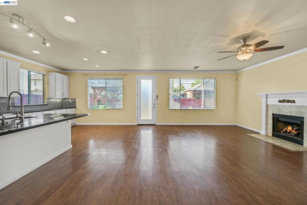 1419 Nubian St, Patterson, CA 95363