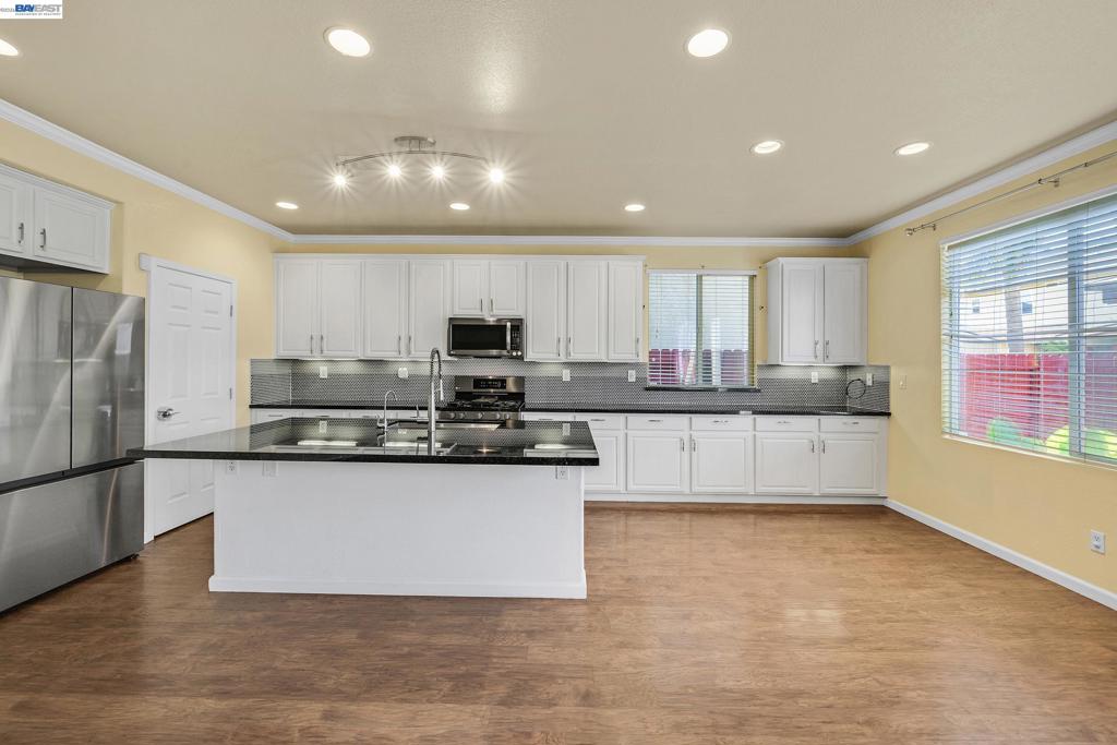 1419 Nubian St, Patterson, CA 95363