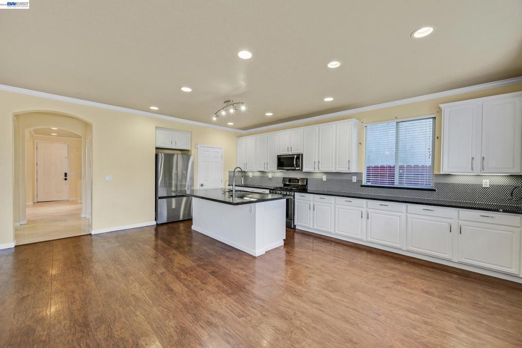 1419 Nubian St, Patterson, CA 95363