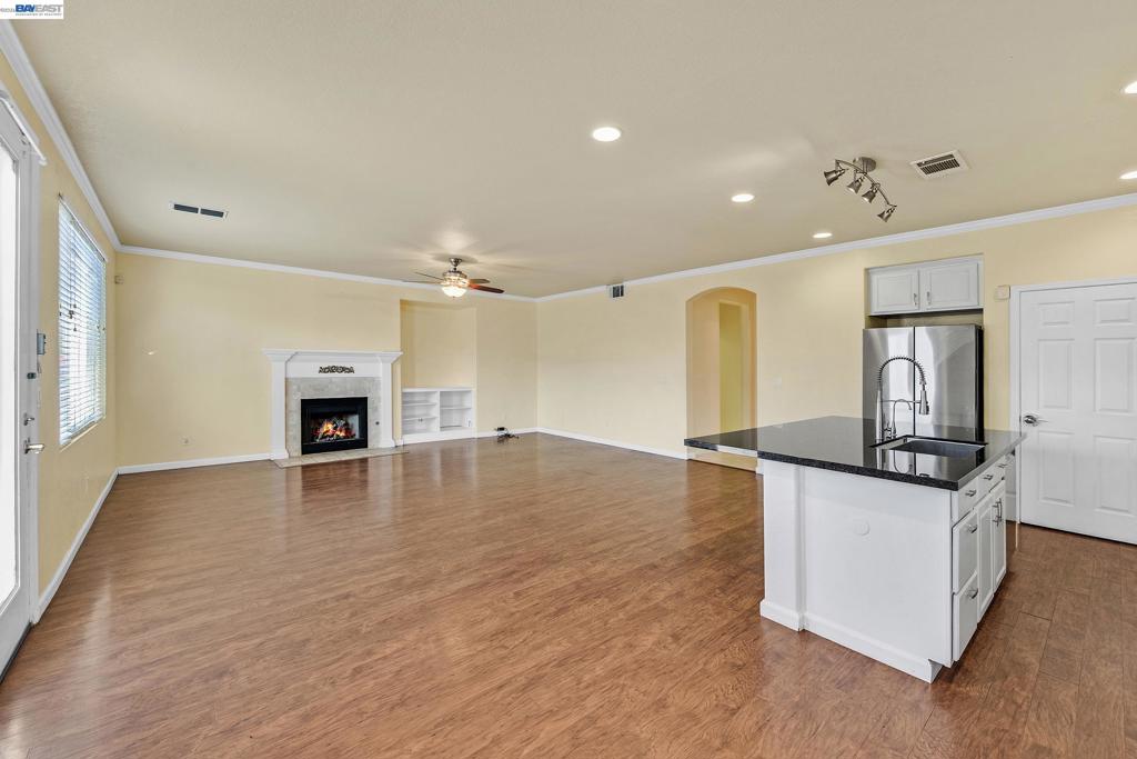 1419 Nubian St, Patterson, CA 95363