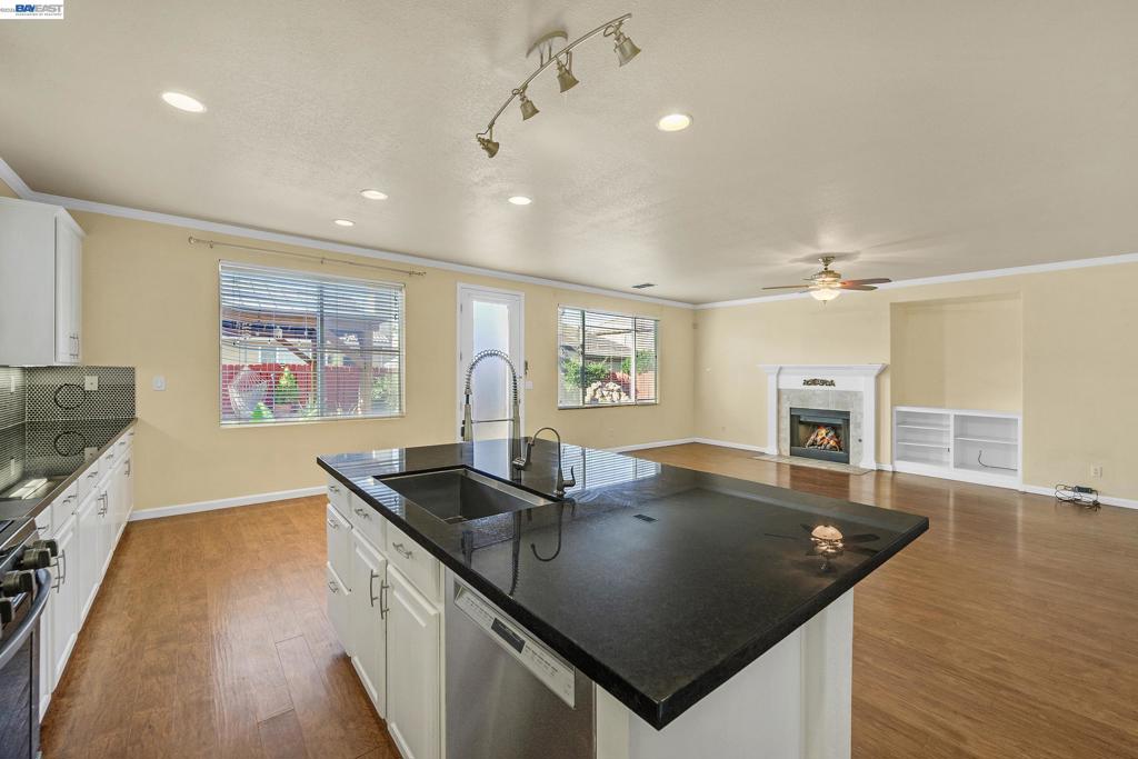 1419 Nubian St, Patterson, CA 95363