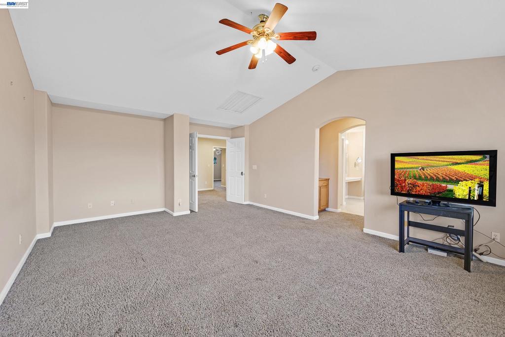 1419 Nubian St, Patterson, CA 95363