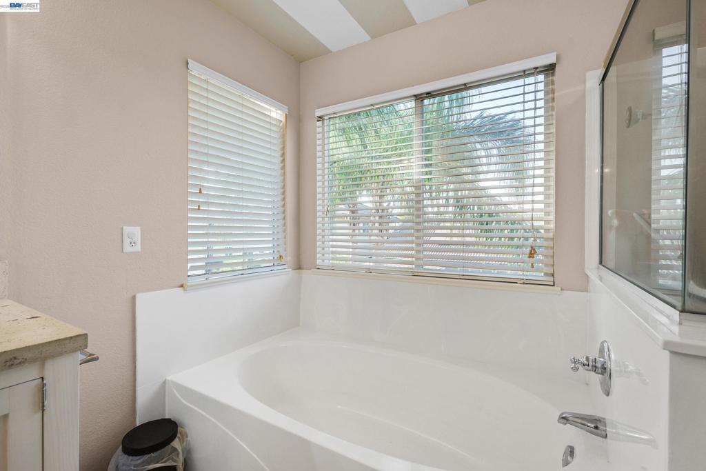 1419 Nubian St, Patterson, CA 95363