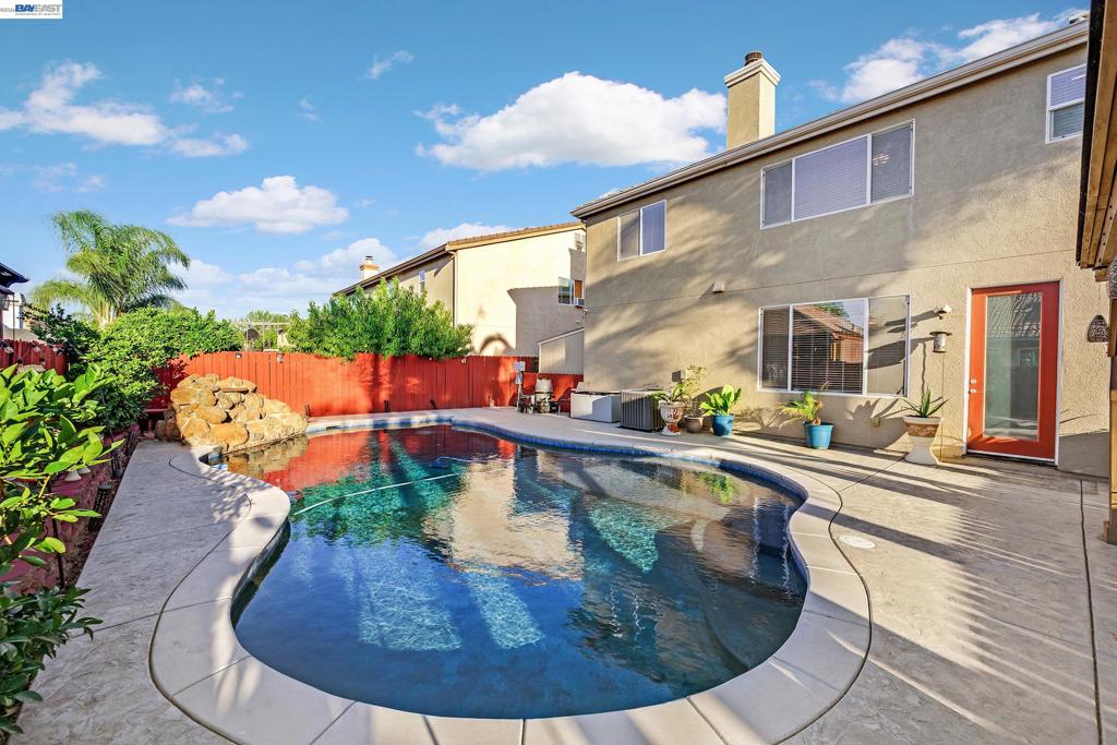 1419 Nubian St, Patterson, CA 95363