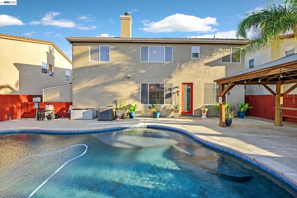 1419 Nubian St, Patterson, CA 95363