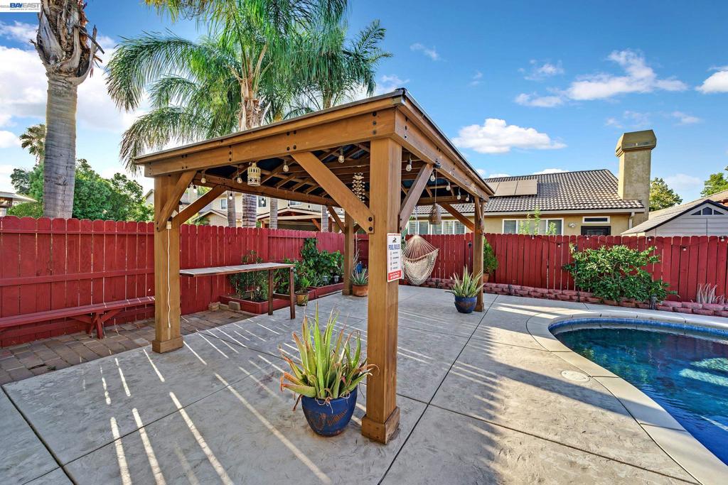 1419 Nubian St, Patterson, CA 95363