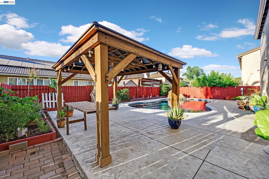 1419 Nubian St, Patterson, CA 95363