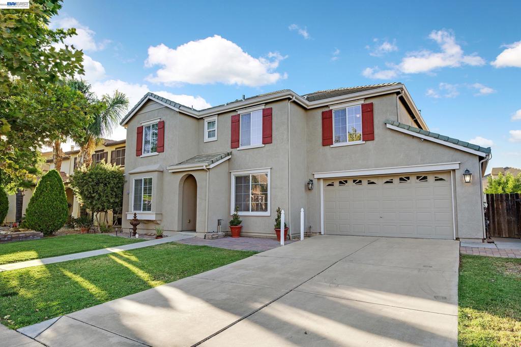 1419 Nubian St, Patterson, CA 95363