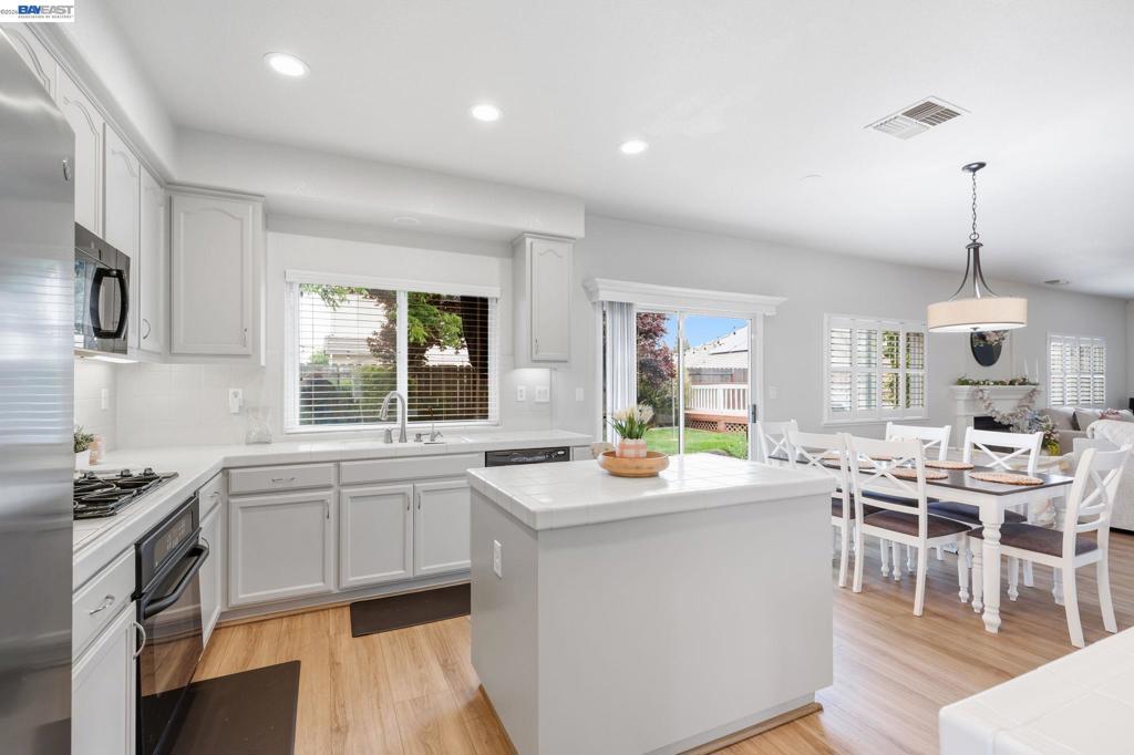 763 Grafton St, Manteca, CA 95337