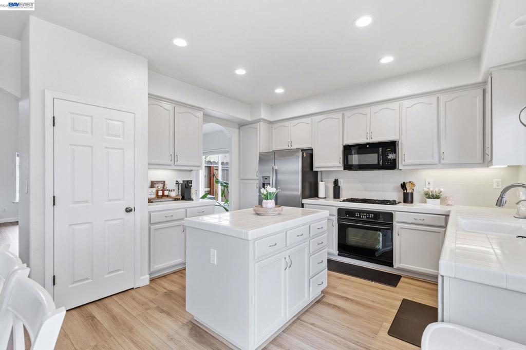 763 Grafton St, Manteca, CA 95337