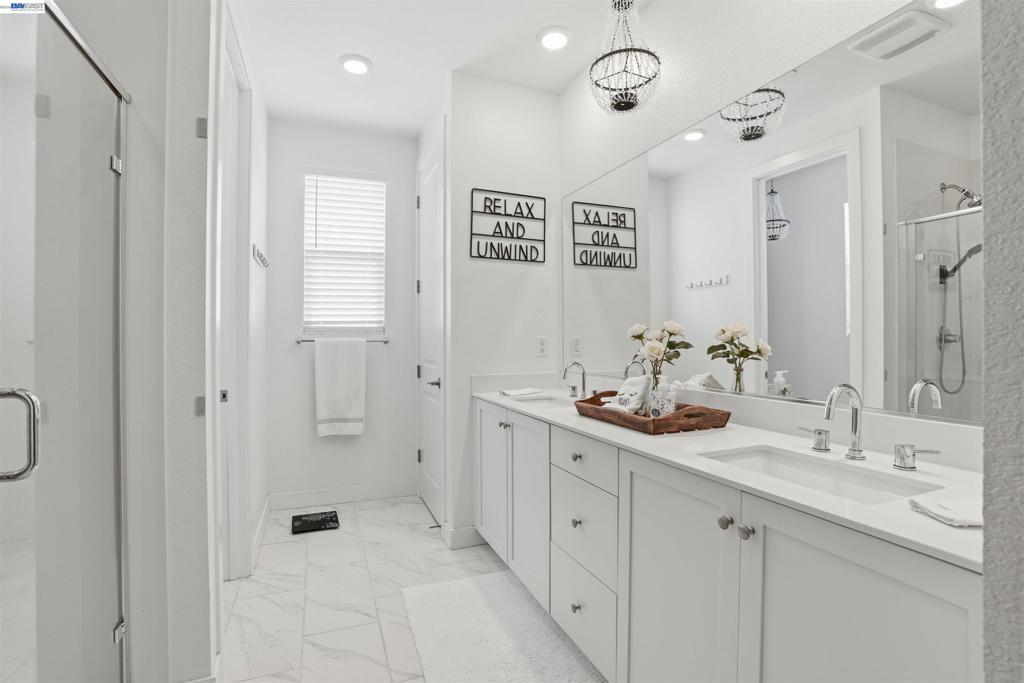 1785 Flaxen Ct, Manteca, CA 95337