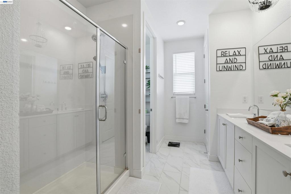 1785 Flaxen Ct, Manteca, CA 95337