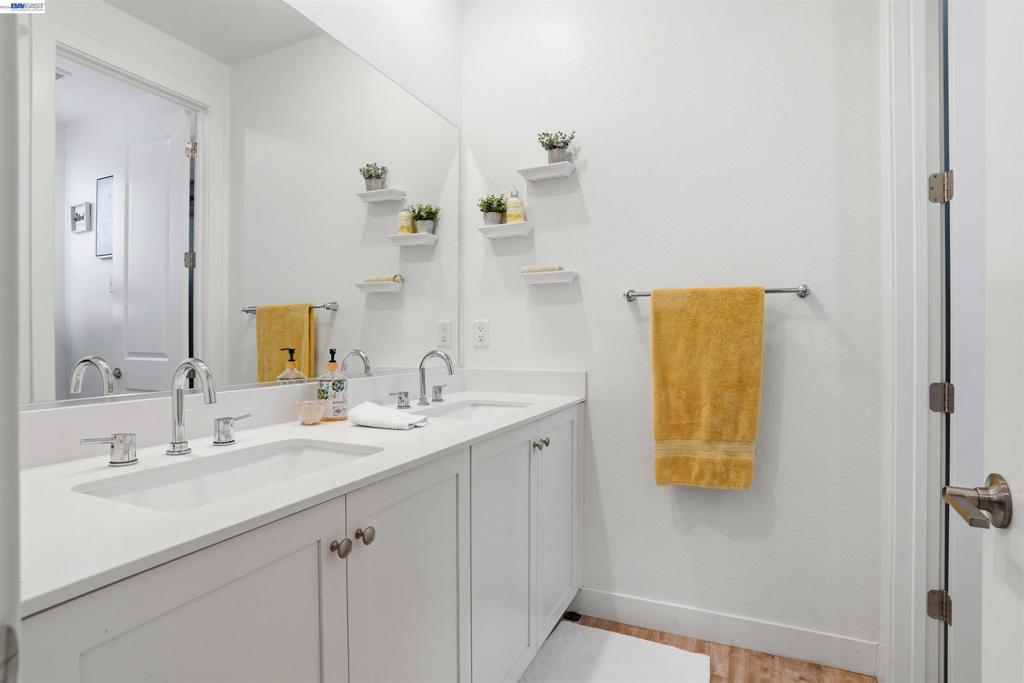 1785 Flaxen Ct, Manteca, CA 95337