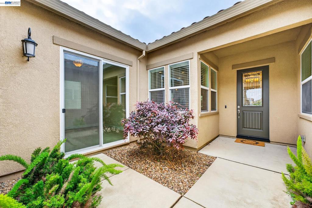 1973 Carogold Ln, Manteca, CA 95337