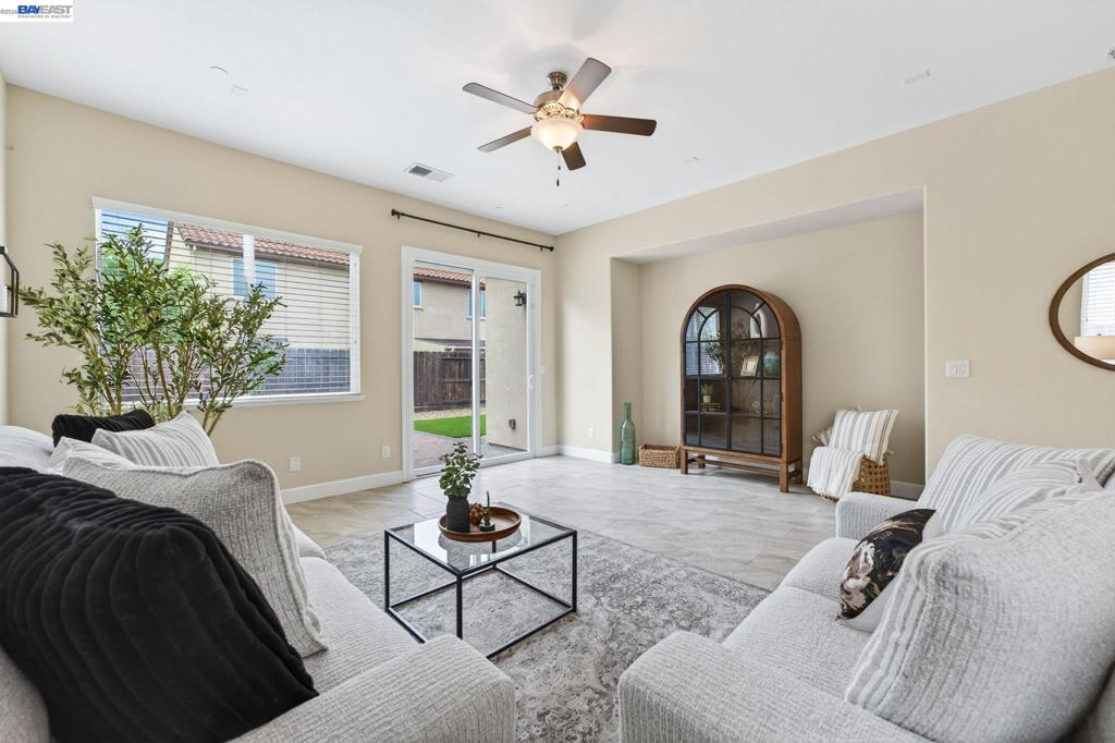 1973 Carogold Ln, Manteca, CA 95337