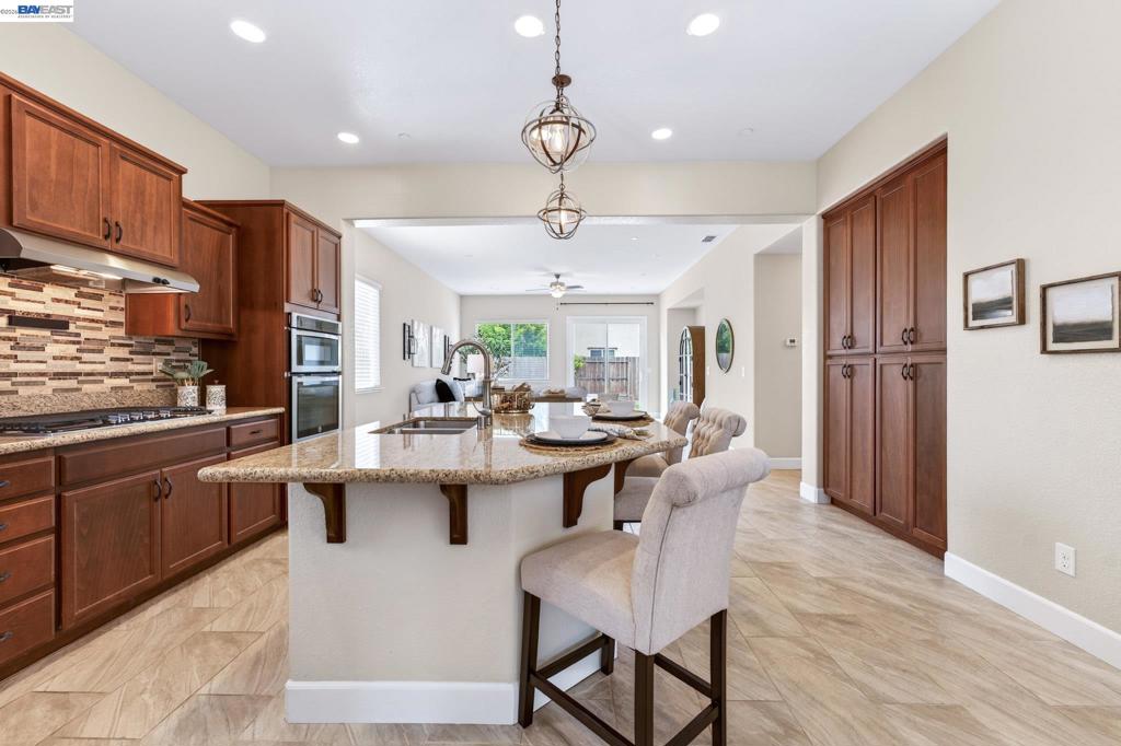 1973 Carogold Ln, Manteca, CA 95337