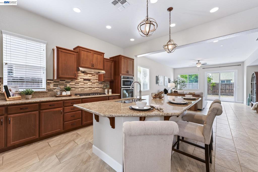 1973 Carogold Ln, Manteca, CA 95337