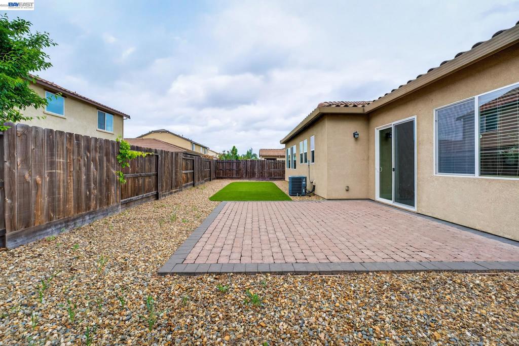 1973 Carogold Ln, Manteca, CA 95337