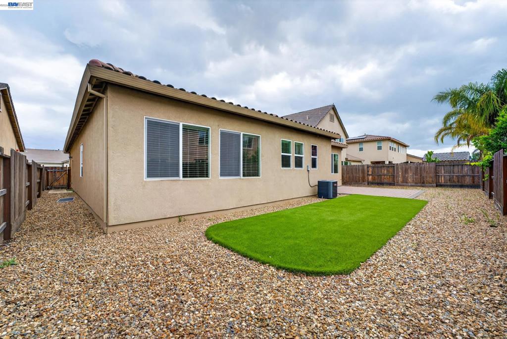 1973 Carogold Ln, Manteca, CA 95337