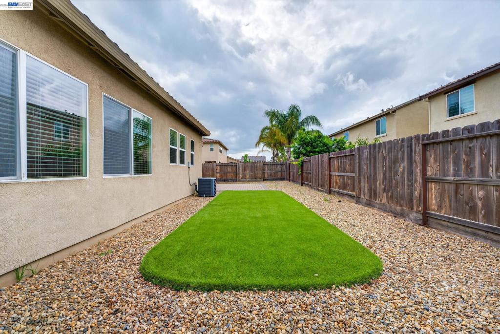 1973 Carogold Ln, Manteca, CA 95337