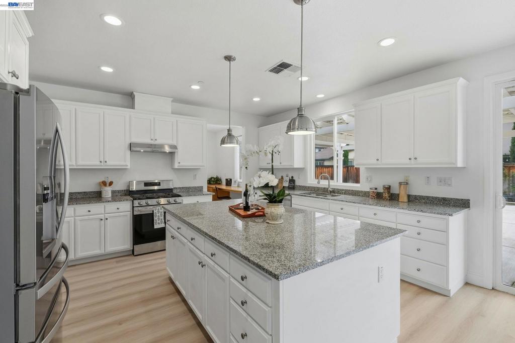 574 Mandevilla Dr, Brentwood (CC), CA 94513